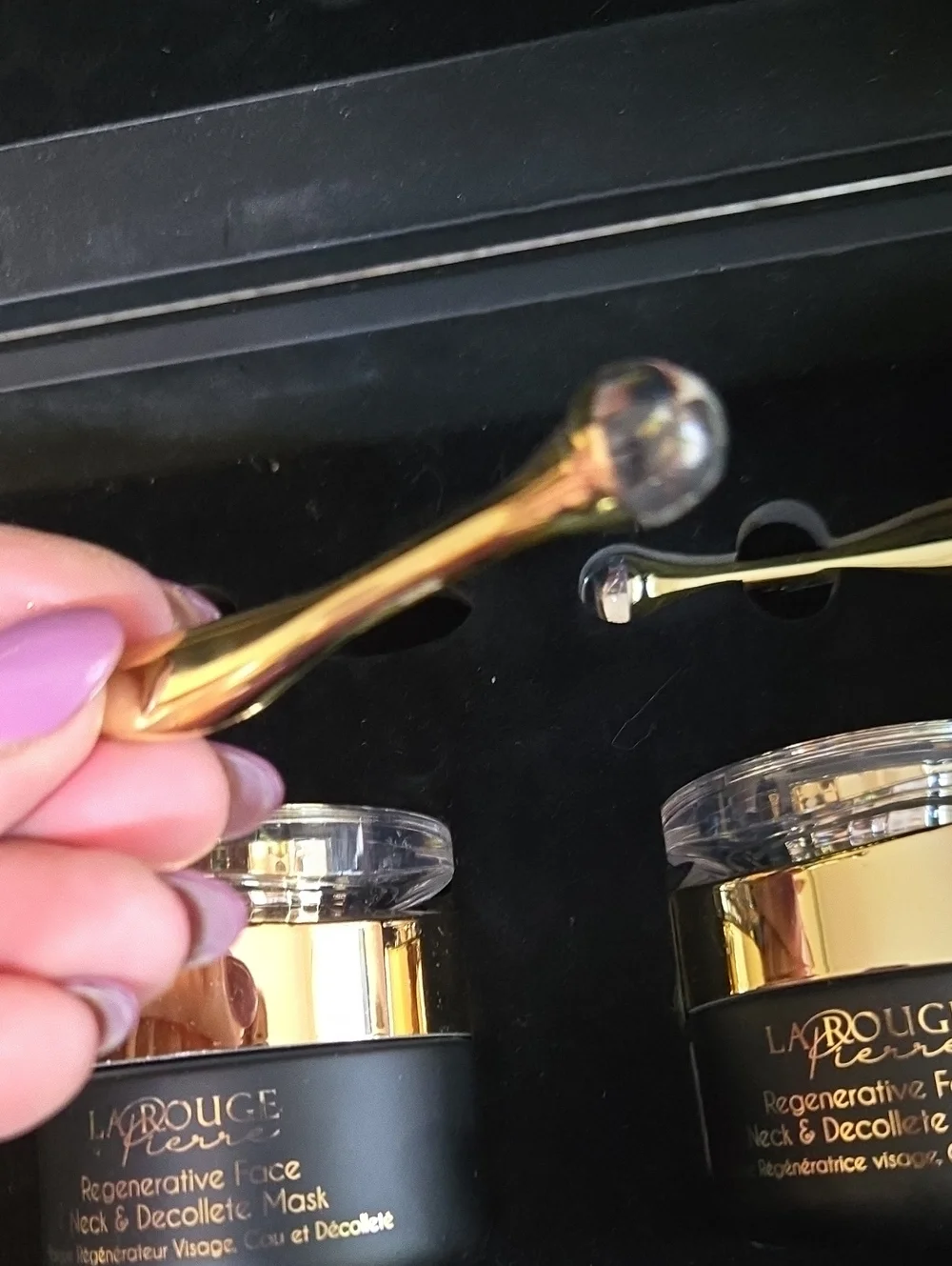 La Rouge Pierre Regenerative Face Neck & Decollete Mask - Black & Gold